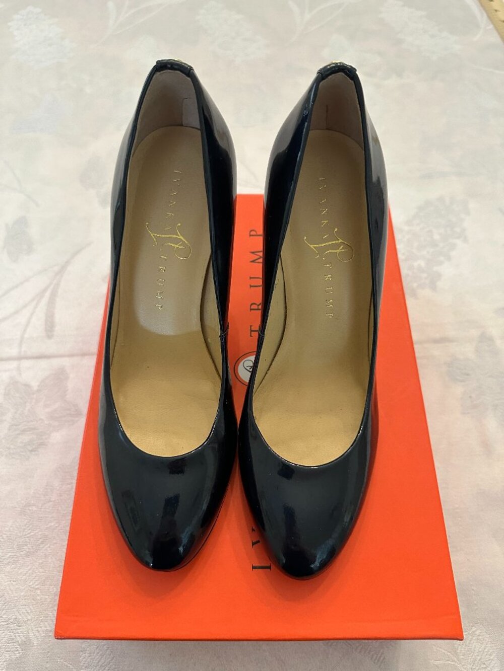 Ivanka Trump Size 7 Navy Blue Patent Leather Pumps Stiletto Heels